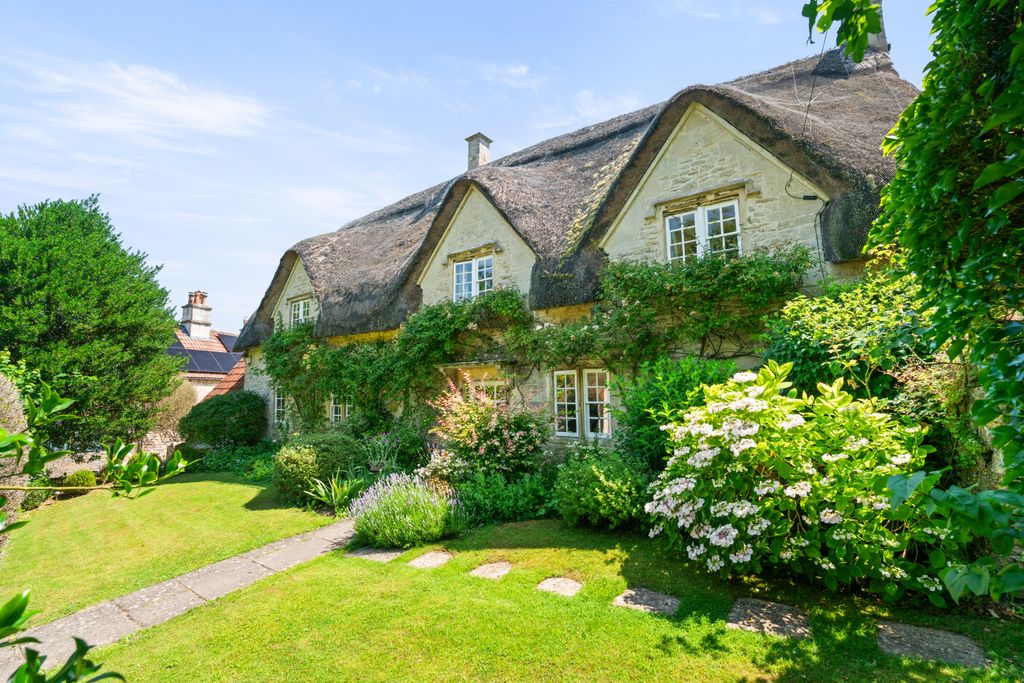 Property photo 1 of 35 Spencers Farmhouse