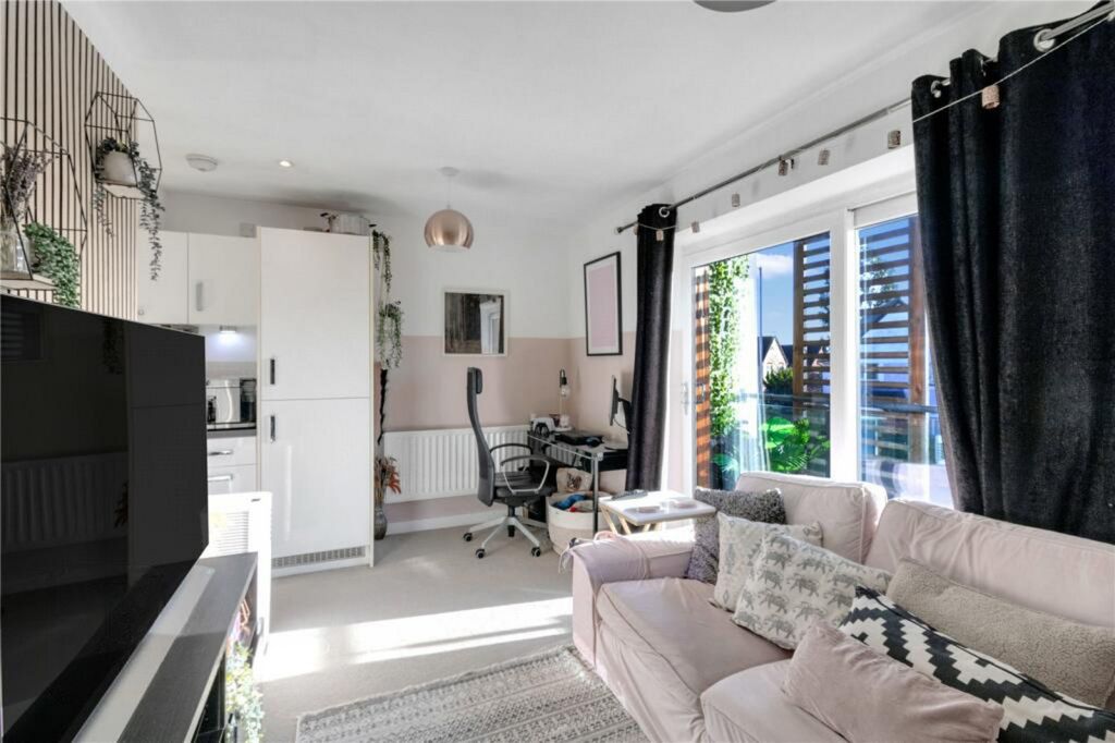 Property photo 2 of 14