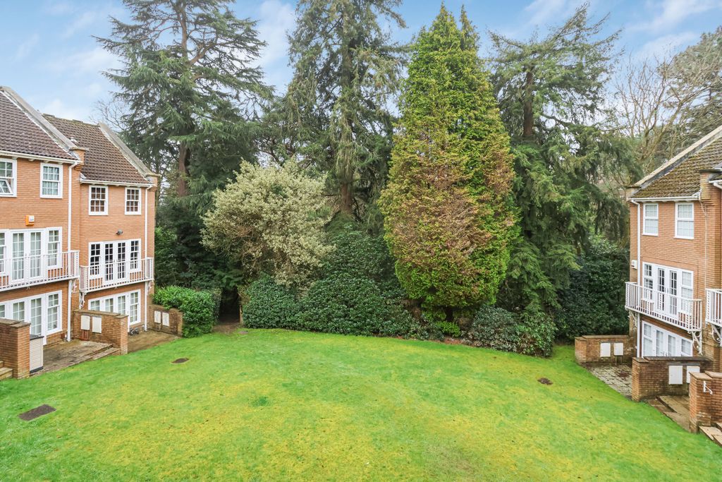 Property photo 2 of 19 333A4950