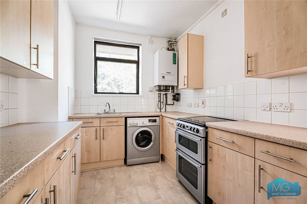 Property photo 3 of 10 Picture No. 27