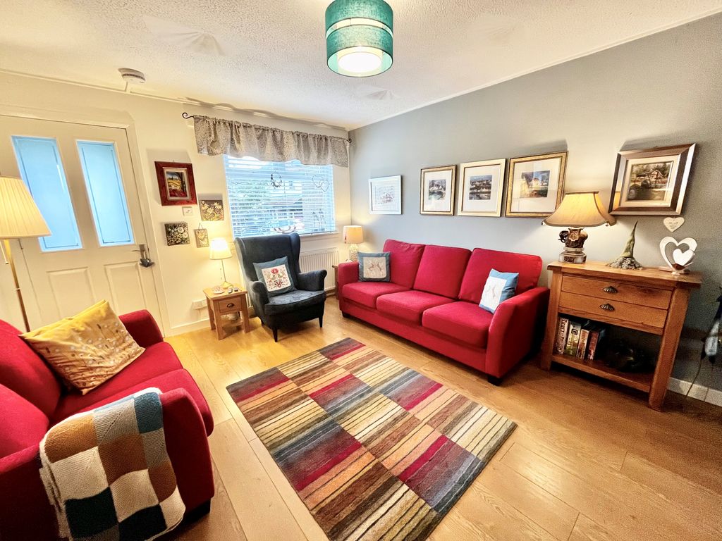 Property photo 2 of 20