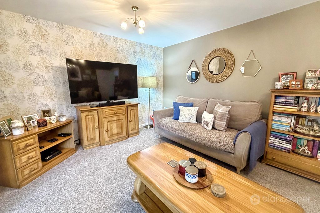 Property photo 3 of 23 5694087