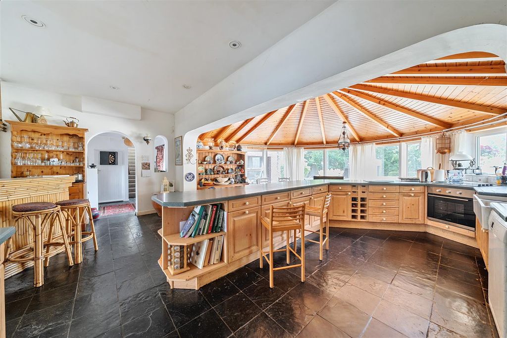 Property photo 3 of 20 1314397-19-685d6A06B05A0.Jpg