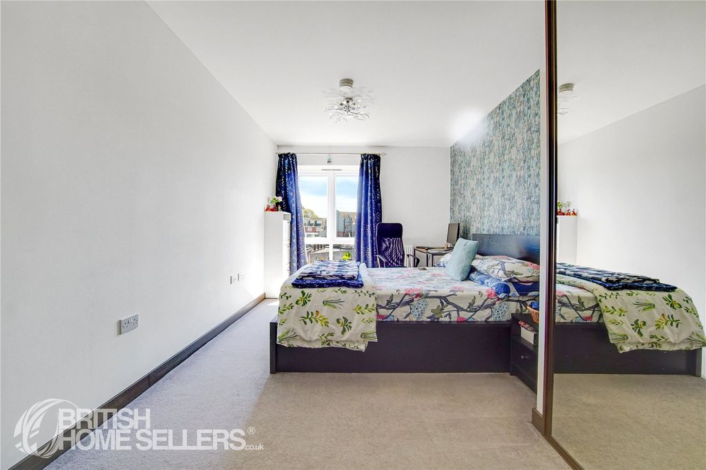 Additional image 6 of 2 bed flat for saleQueens Road, East Grinstead, West Sussex RH19