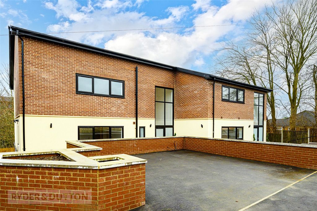 Property photo 2 of 31 Picture No. 69