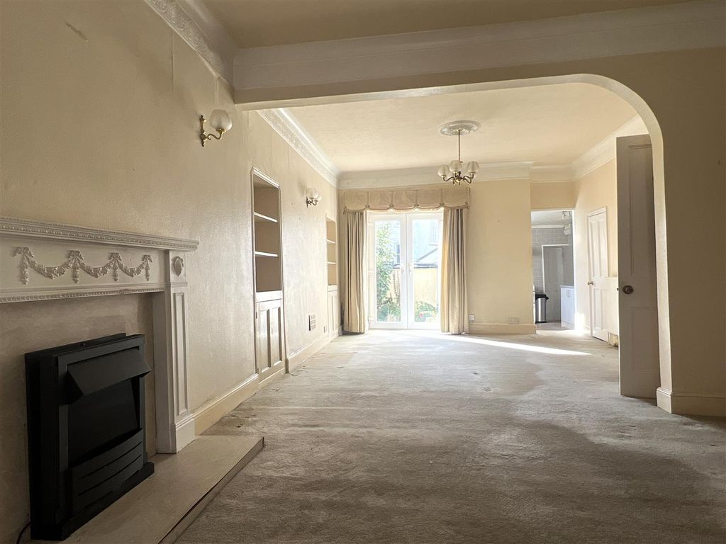 Property photo 2 of 26 Lounge/Dining Room