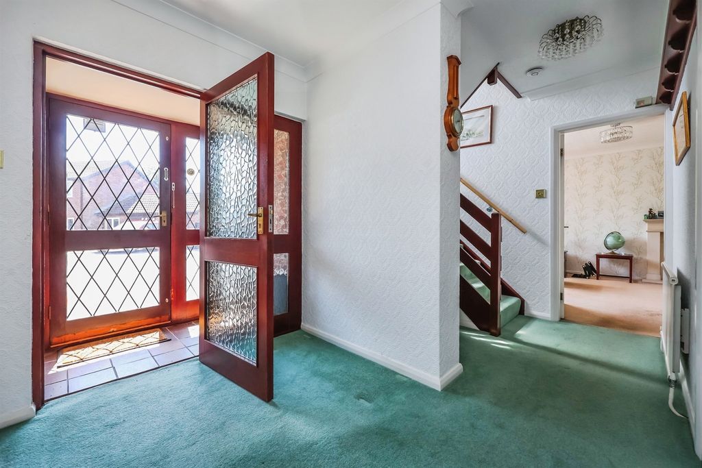Property photo 3 of 25