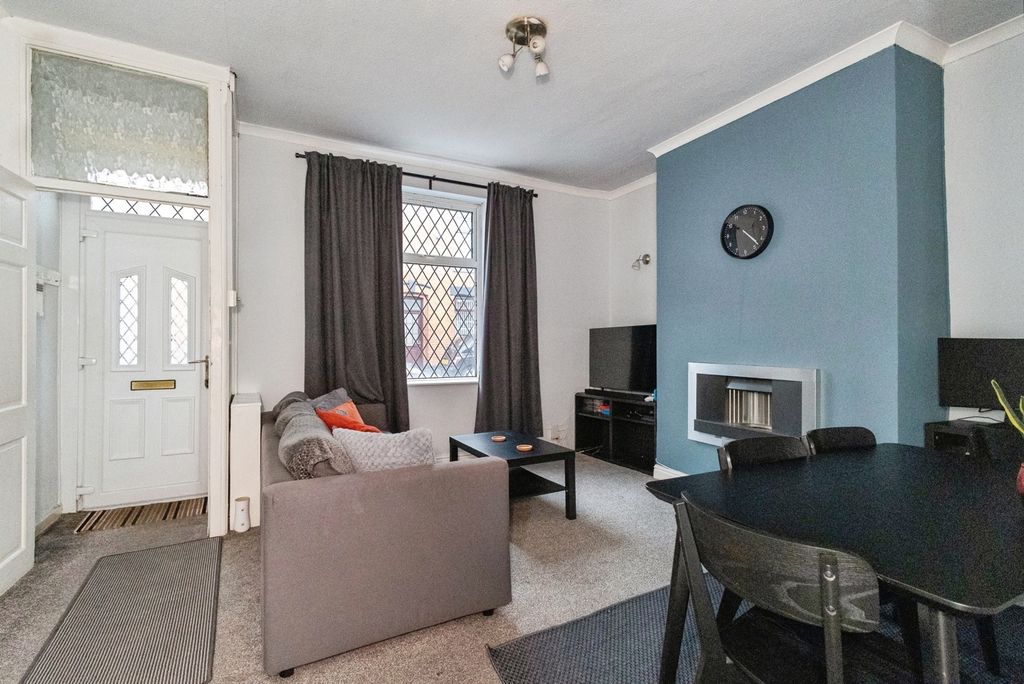 Property photo 3 of 12 Pbox-Img.Jpg