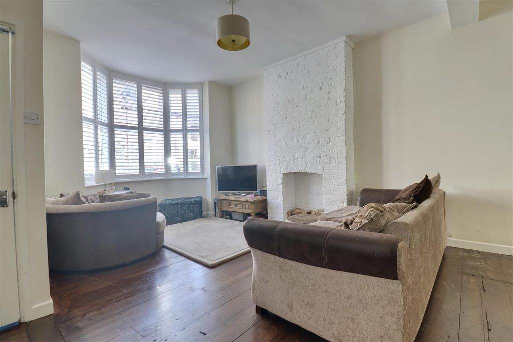 Property photo 2 of 18 D8D409Af-3D34-4Bf1-816C-Aa6Bcc01B665_1_201_A.Jpeg