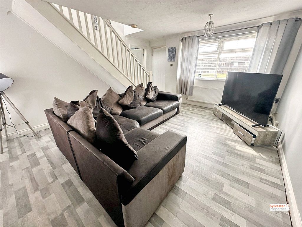 Property photo 2 of 18 Picture No. 16