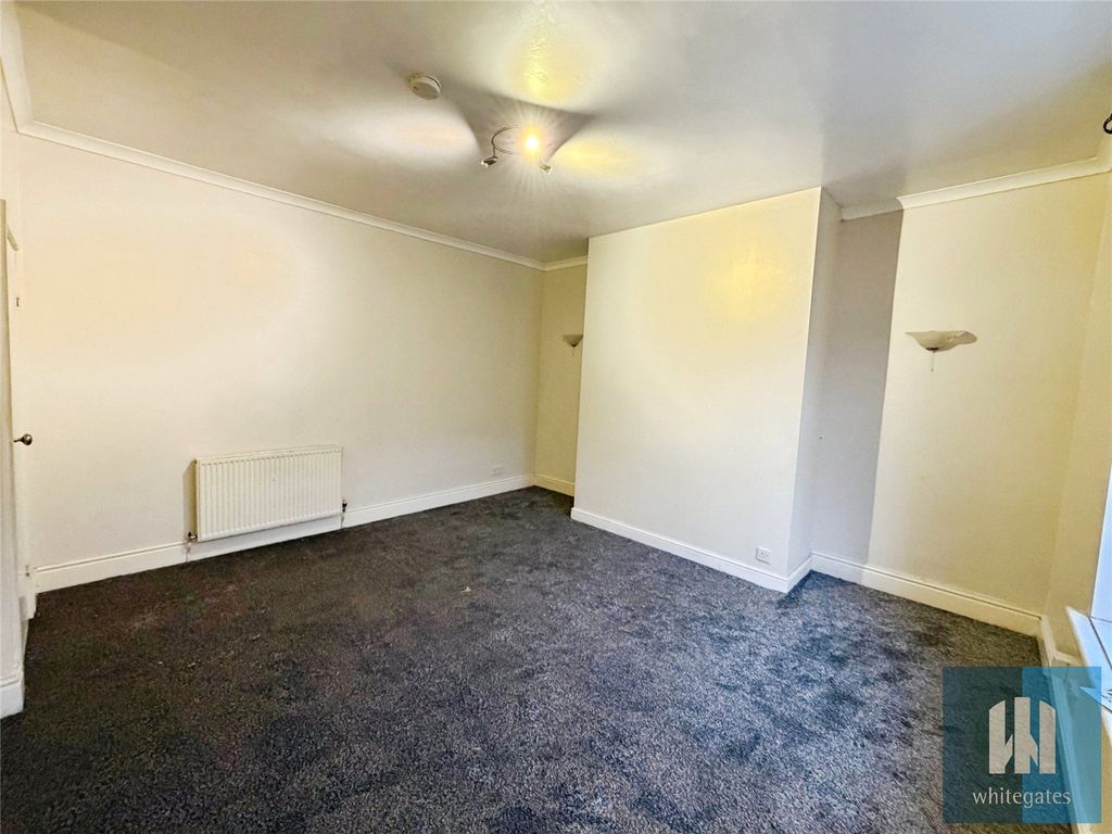 Property photo 2 of 16 Picture No. 32