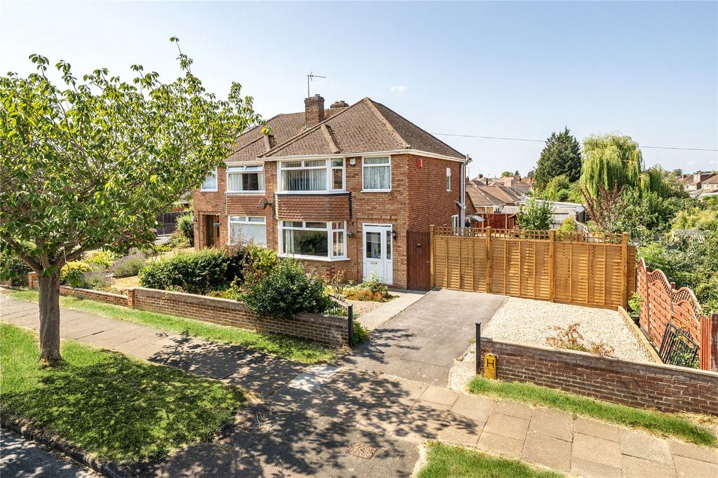 Property photo 1 of 23 Picture No. 02