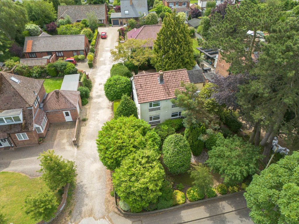 Property photo 2 of 37