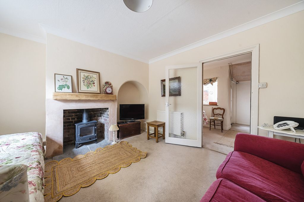 Property photo 3 of 12