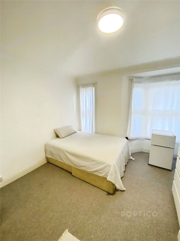 Property photo 3 of 13 Picture No. 02