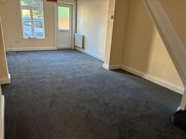 Property photo 2 of 6 Living Room