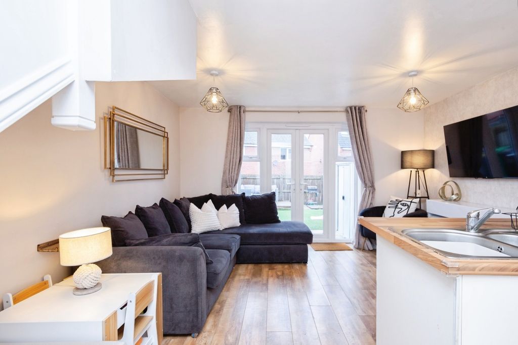 Property photo 2 of 18 Pbox-Img.Jpg