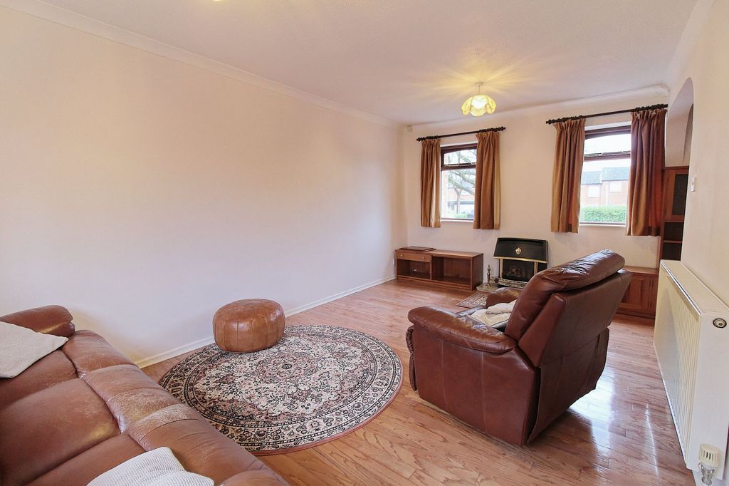 Property photo 2 of 21