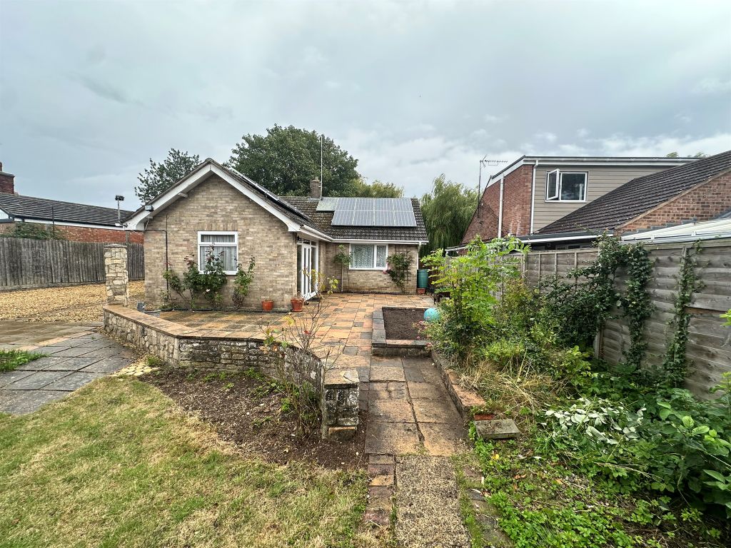 Property photo 3 of 14 Garden