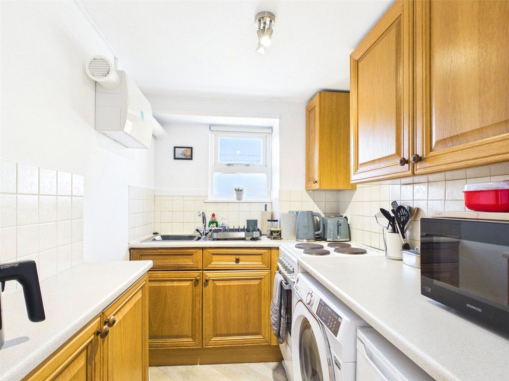 Property photo 3 of 6 Picture No. 15