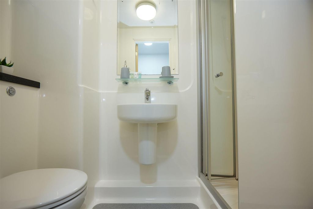 Property photo 3 of 34