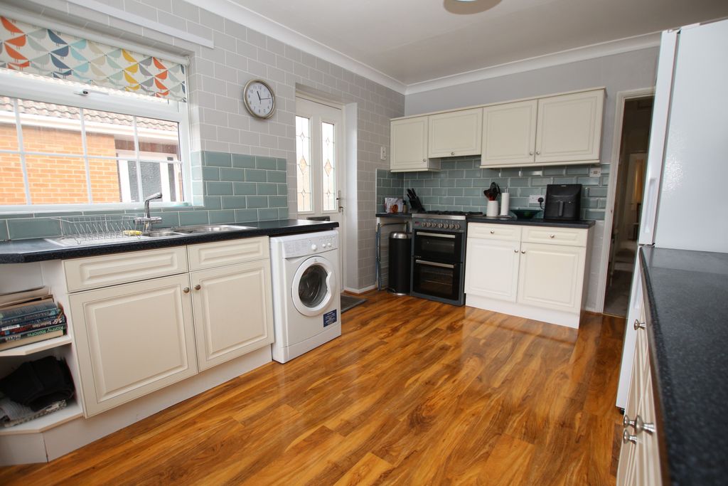Property photo 2 of 11