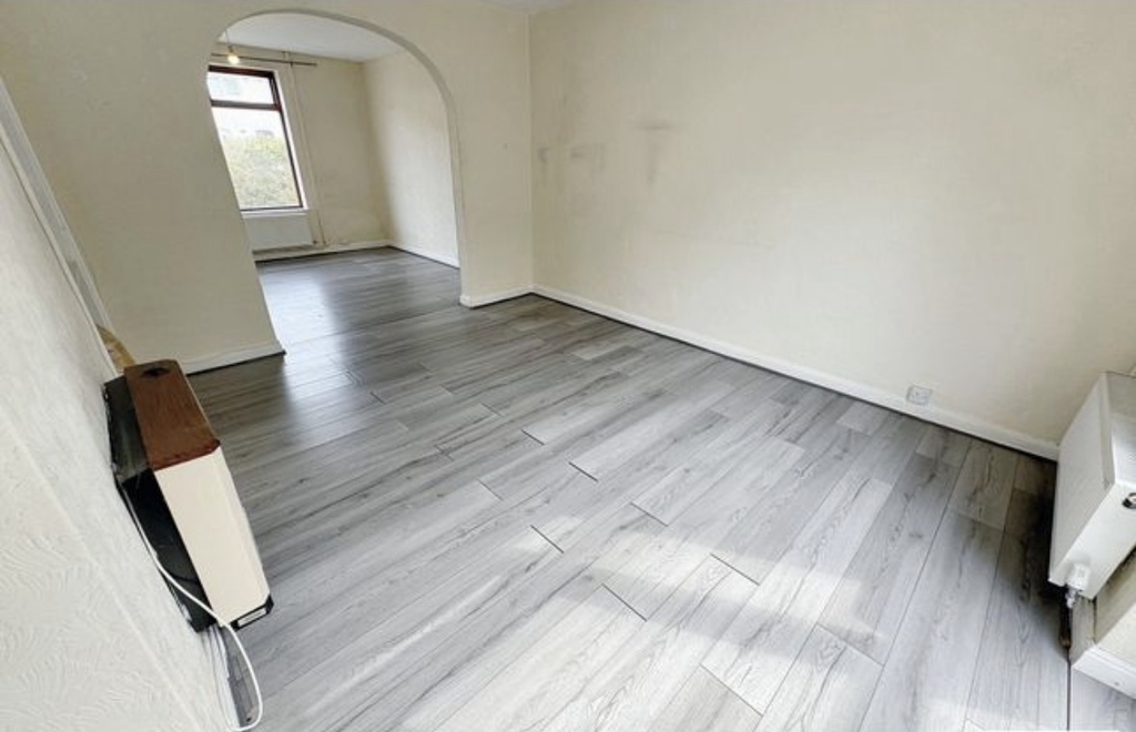 Property photo 2 of 11 Thumbnail-8.Png