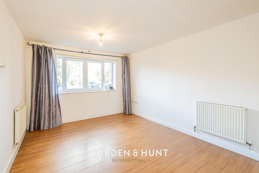 Property photo 3 of 13 Cannock-4.Jpg