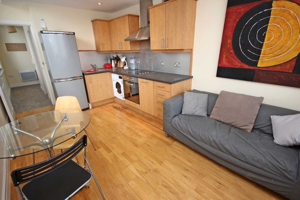 Property photo 1 of 9