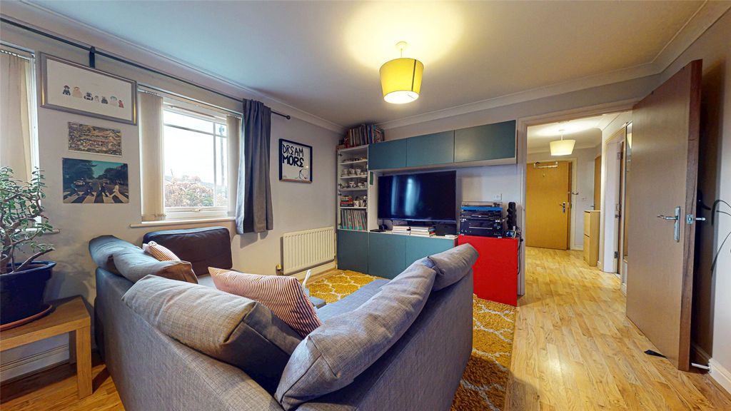 Property photo 2 of 11 Picture No. 08