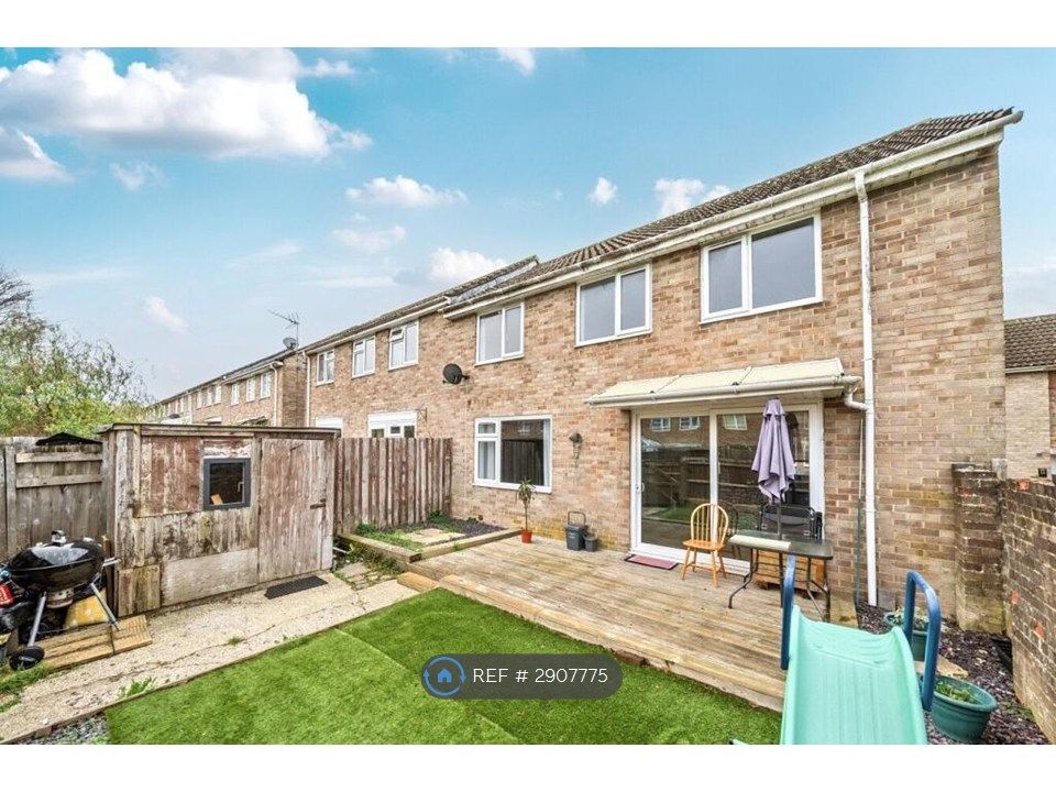 Property photo 3 of 12