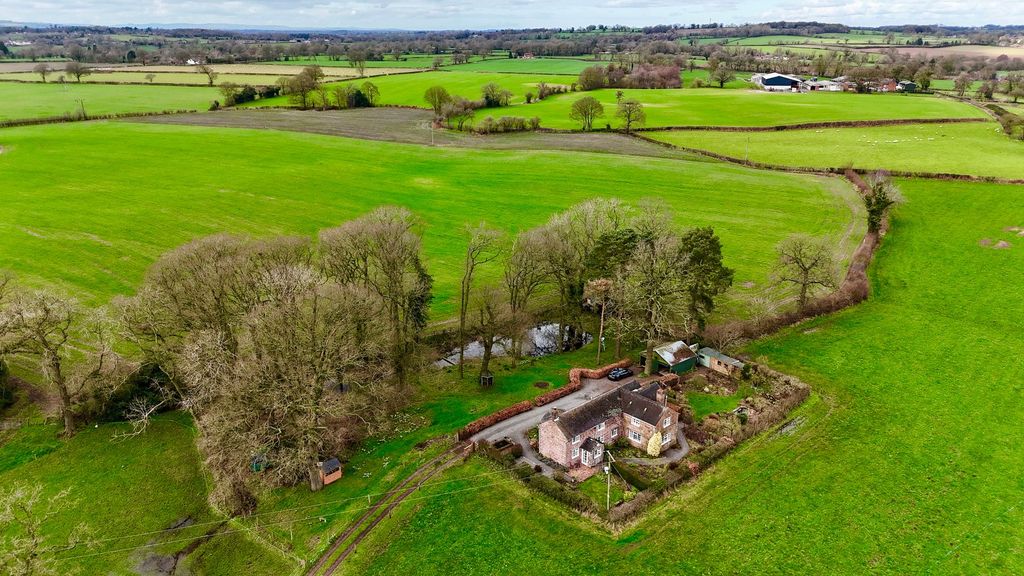 Property photo 3 of 25