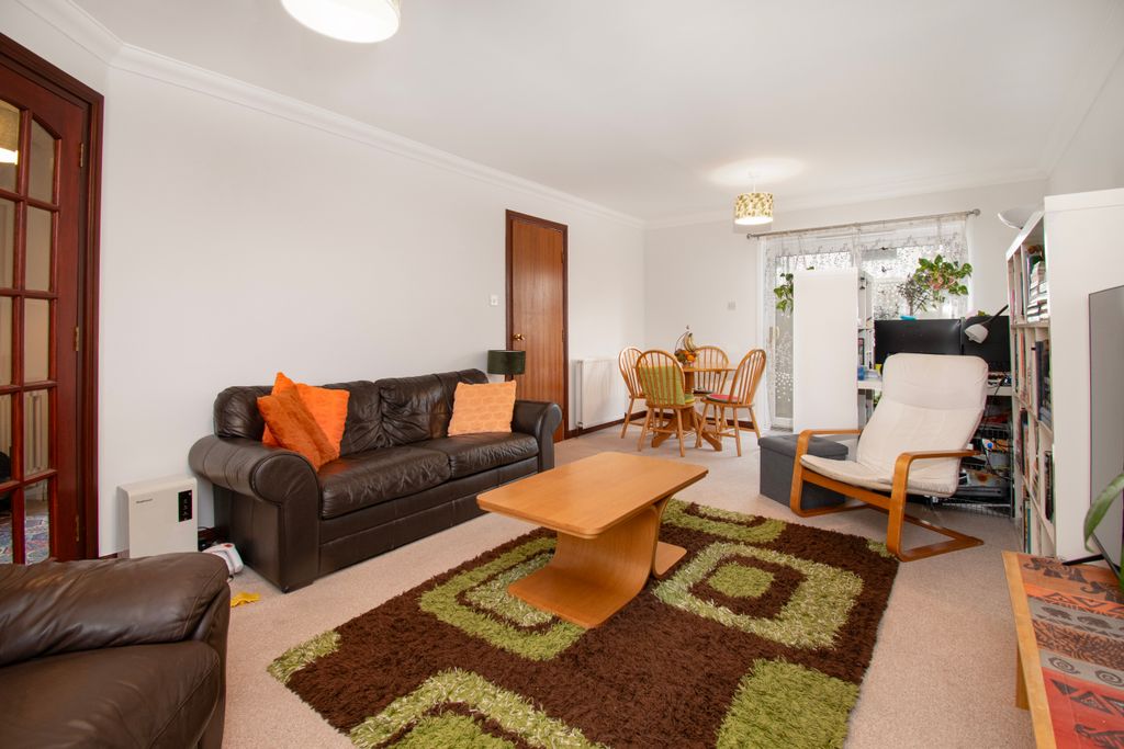 Property photo 2 of 37
