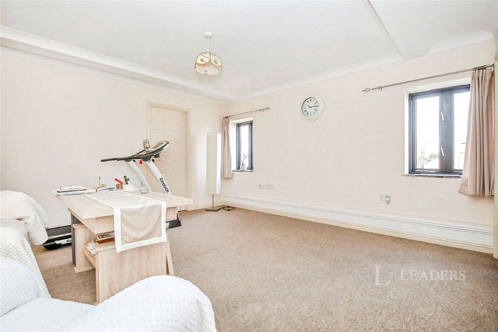Property photo 3 of 6 Living