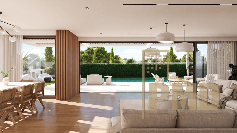 Property photo 1 of 10 Garden Maisonette With Private Pool For Sale In Glyfada