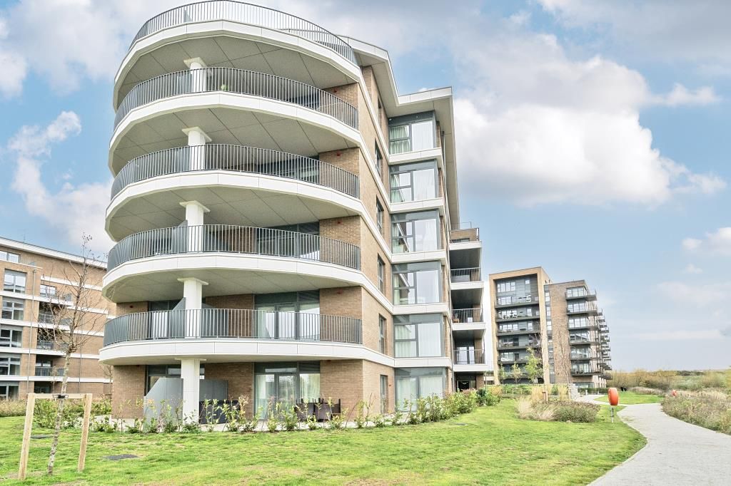 Property photo 1 of 20 External Front