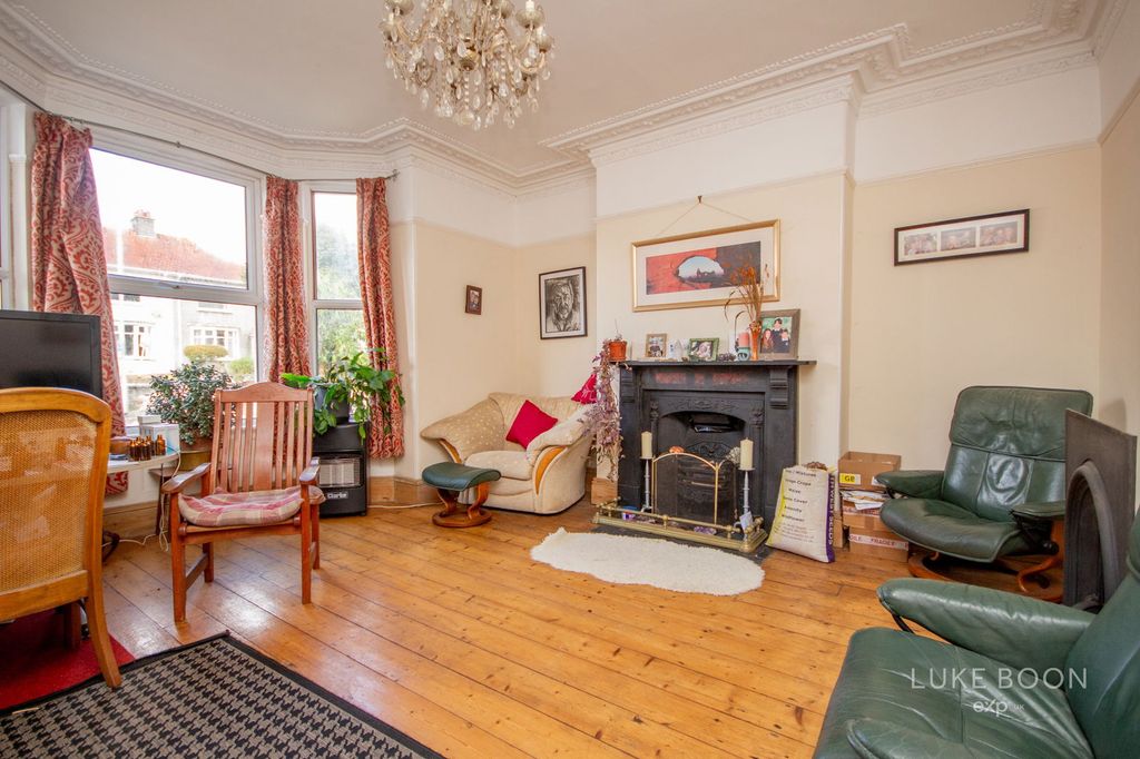 Property photo 2 of 14