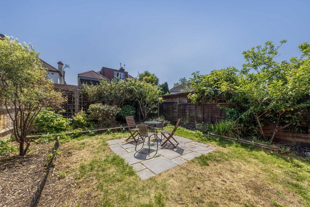 Property photo 2 of 7