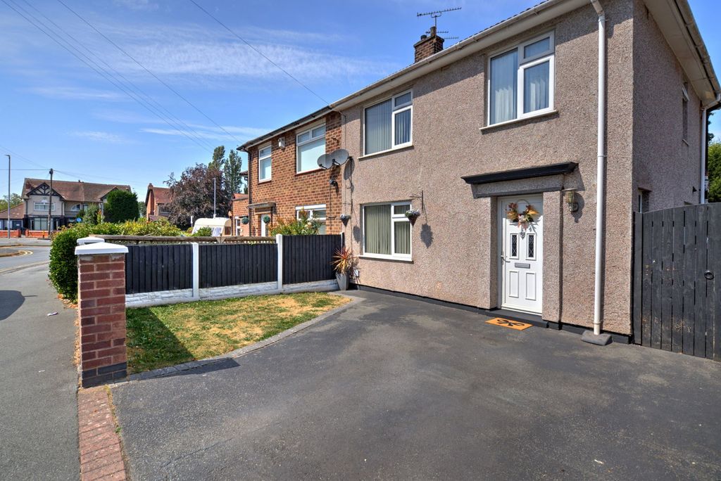 Property photo 1 of 28