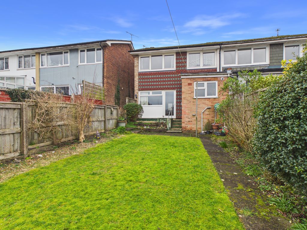 Property photo 2 of 28 Cam05068G0-Pr0069-Still026