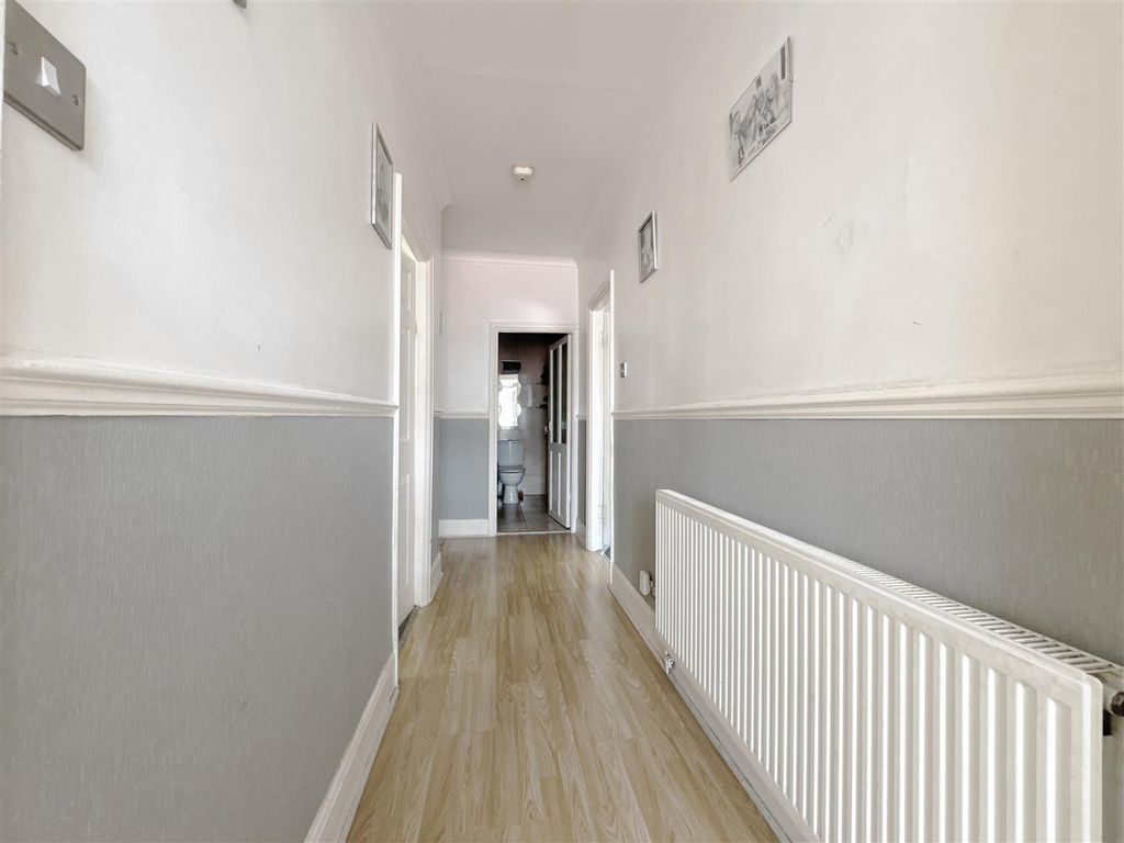 Property photo 3 of 16 Hallway