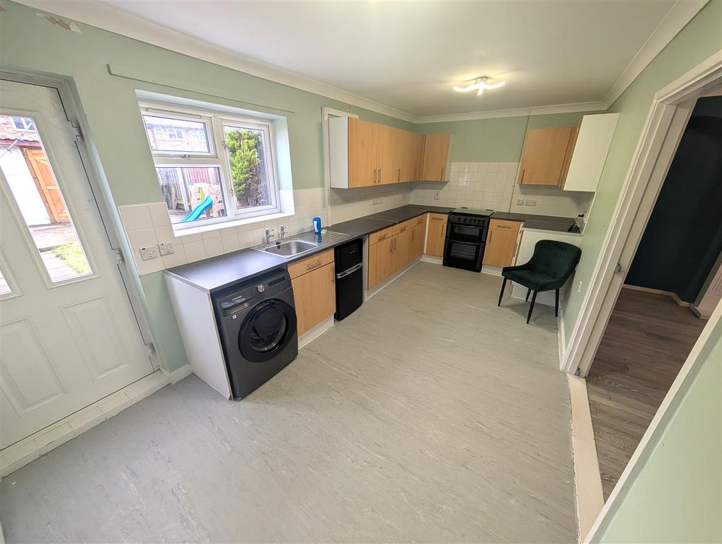 Property photo 3 of 6 Pxl_20251126_143349519.Jpg