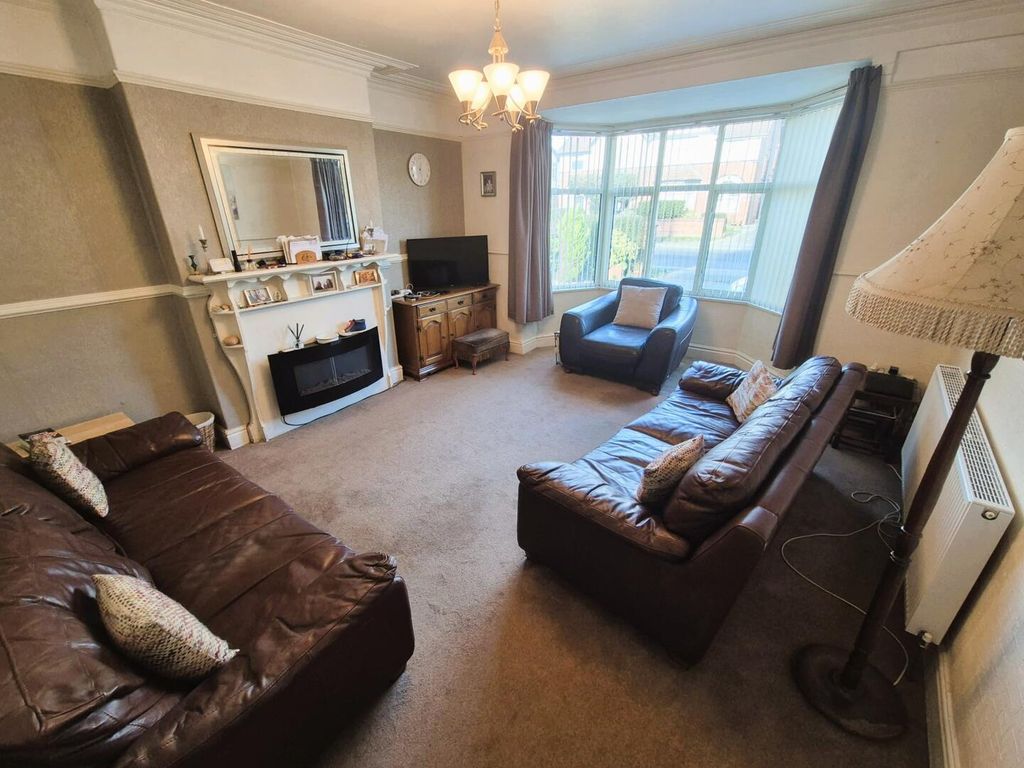 Property photo 2 of 18 Living Room