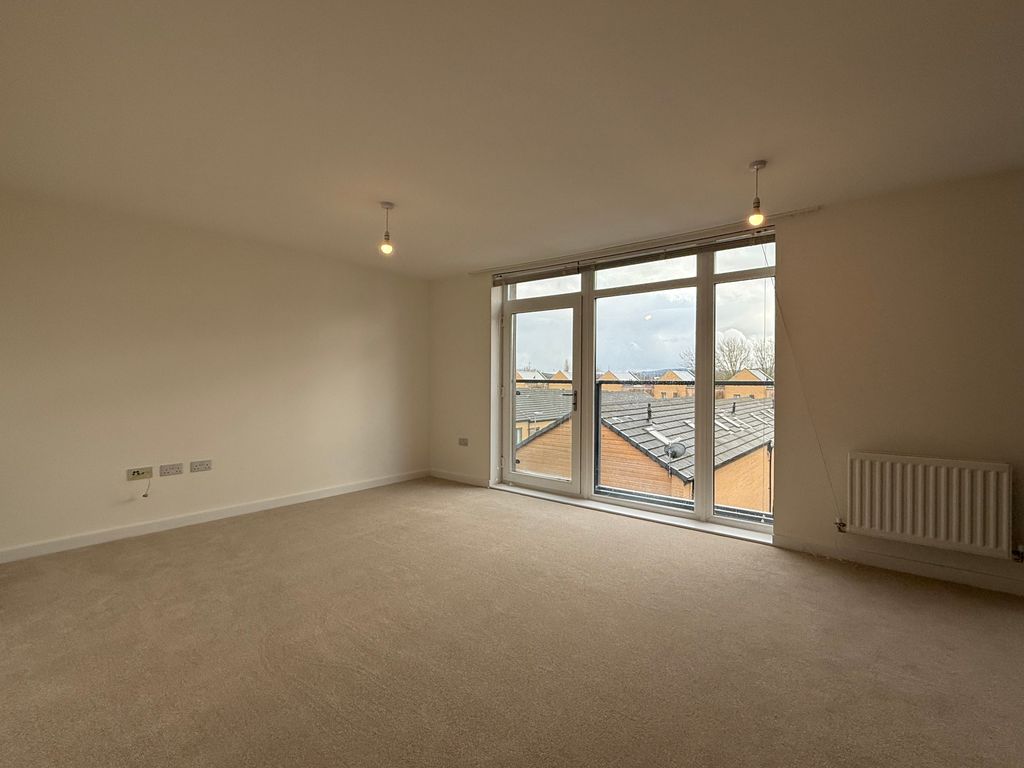 Property photo 2 of 12 Image