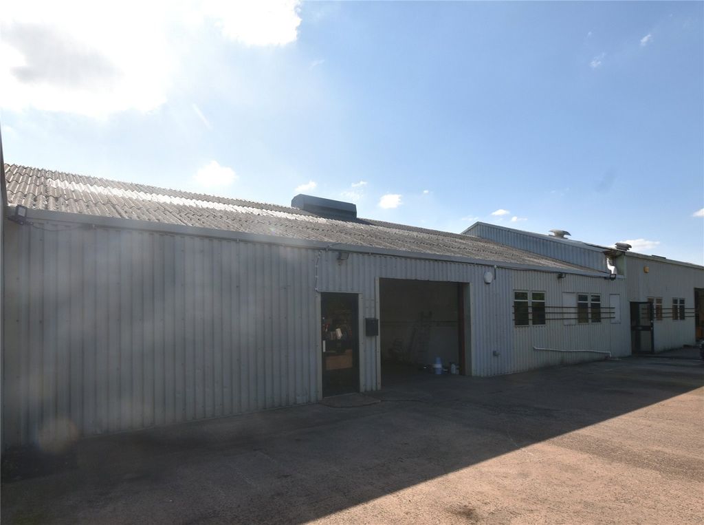 Property photo 3 of 7 Picture No. 26