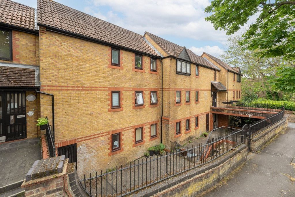 Property photo 2 of 11 Picture No. 10