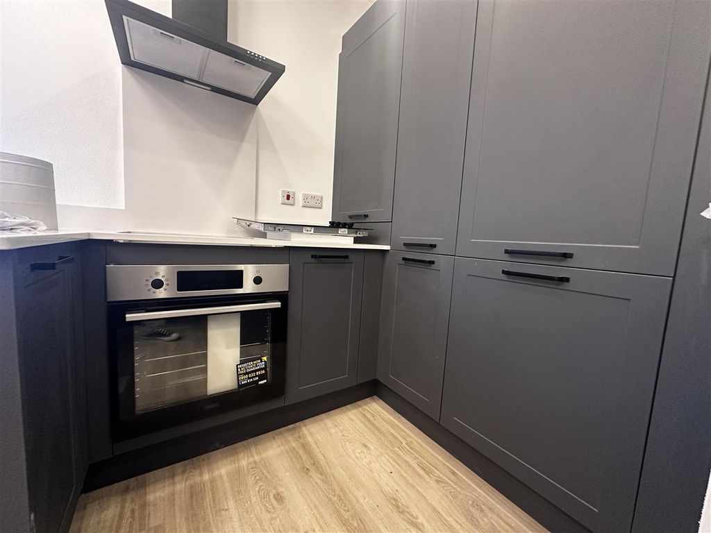 Property photo 2 of 5 Kitchen/Lounge