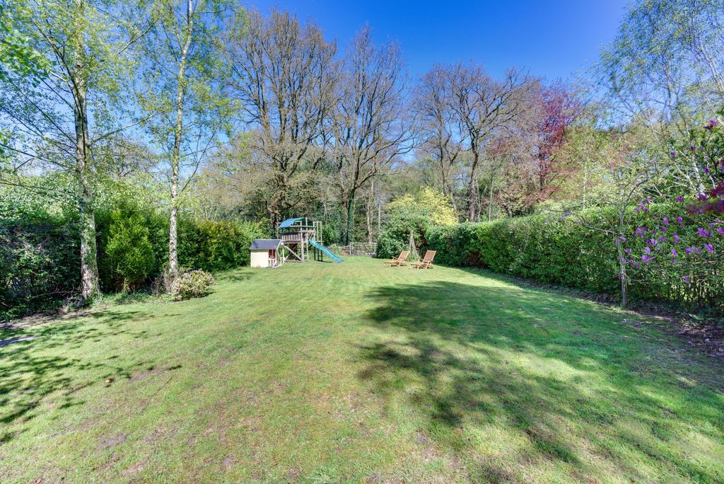 Property photo 3 of 37