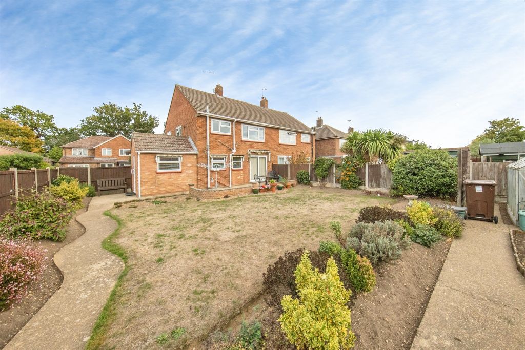 Property photo 2 of 18