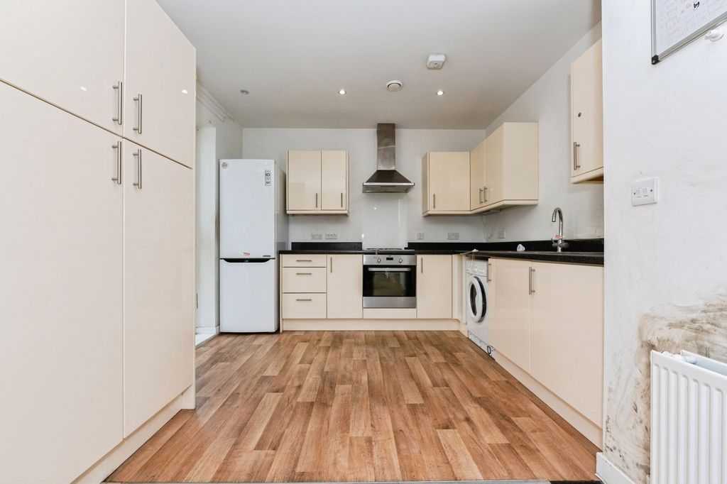 Property photo 3 of 13 Pbox-Img.Jpg